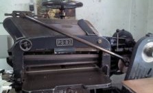 Historia, Encuadernación Milagros Cólera